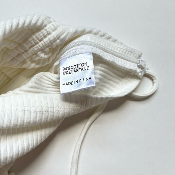 Princess Polly Carmend top white ribbed v neck with ruched tie fastening size 0 - Picture 5 of 5